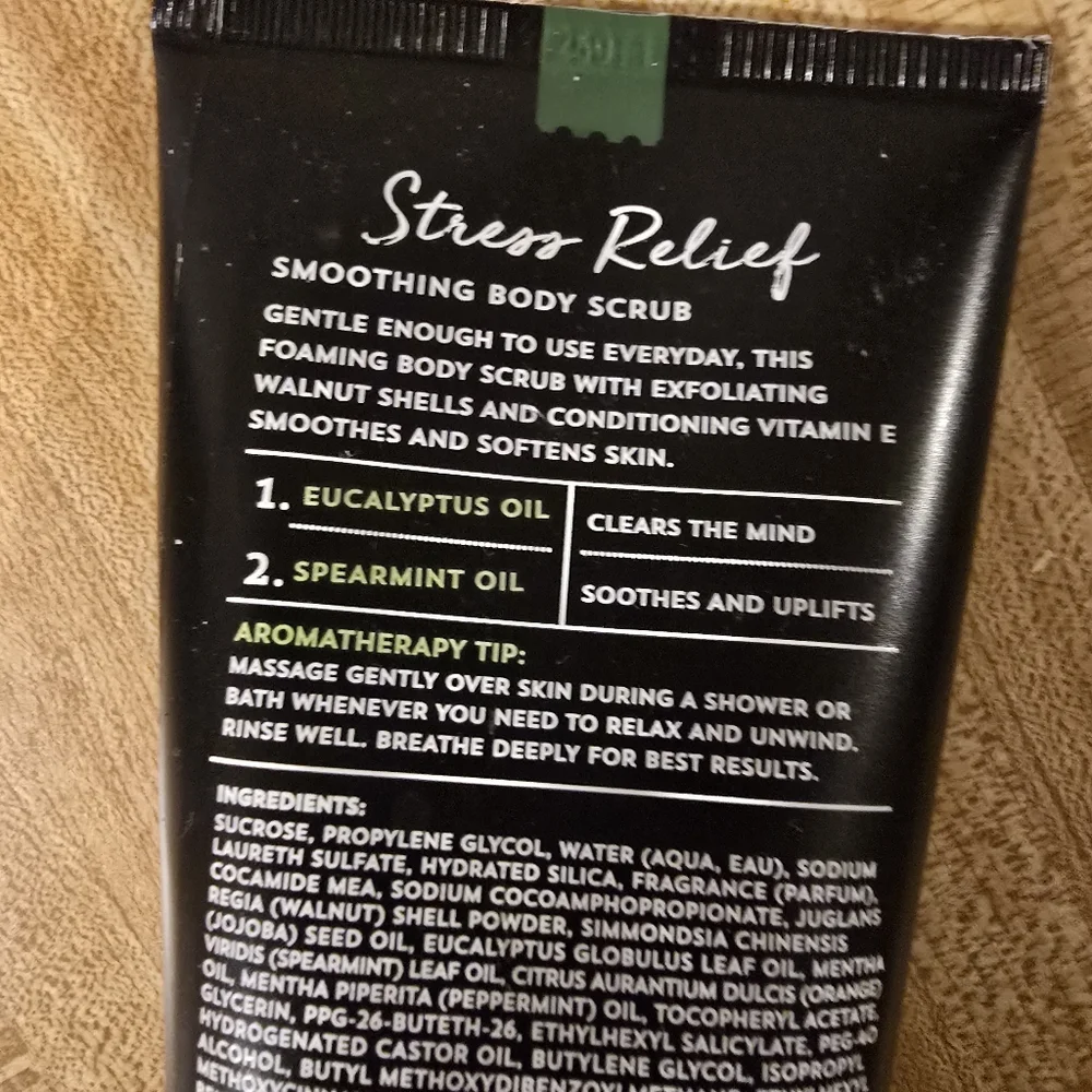 Bath & Body Works Aromatherapy Stress Relief Eucalyptus Spearmint body scrub